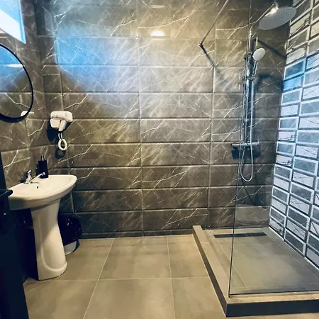 Golden Star Residences *